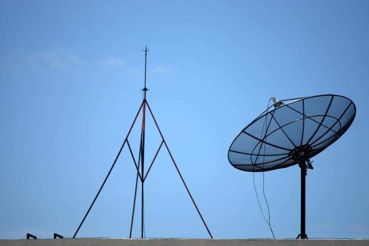 Dépannage antenne parabolique Louisfert