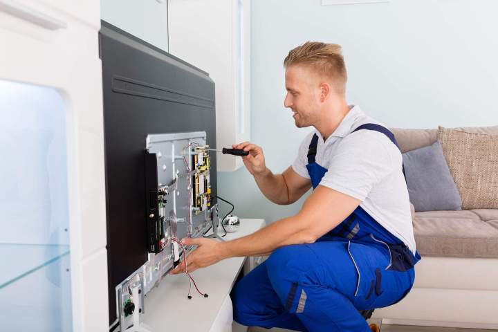 Maintenance électronique Louisfert