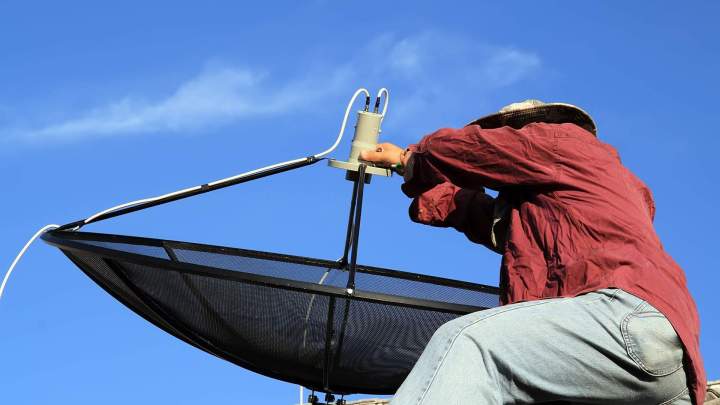 Installation des antennes Louisfert